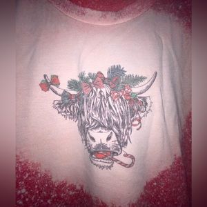 Bleach splatter Christmas cow shirt Small